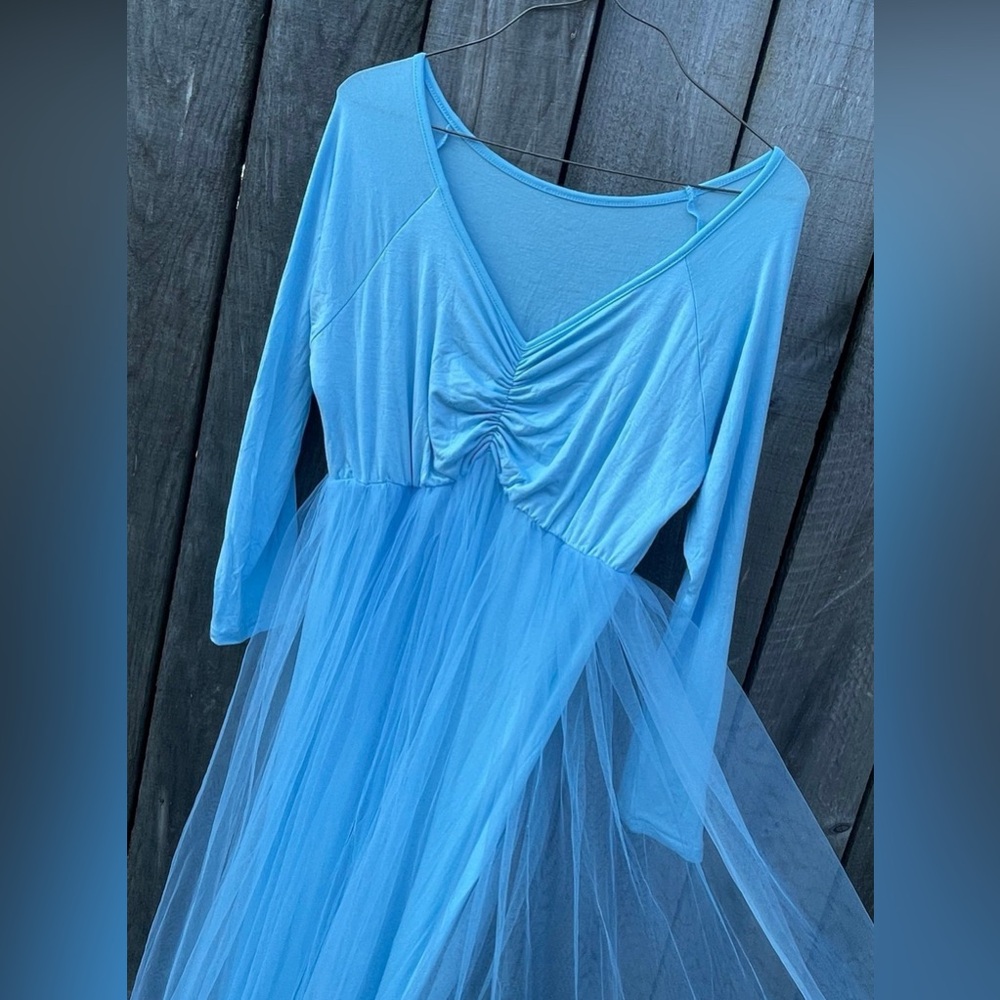 Maternity blue dress with tulle train size L